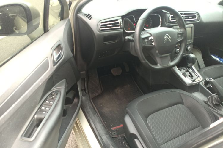 雪铁龙 C4世嘉 2018款 1.6L 自动豪华型中控内饰7003