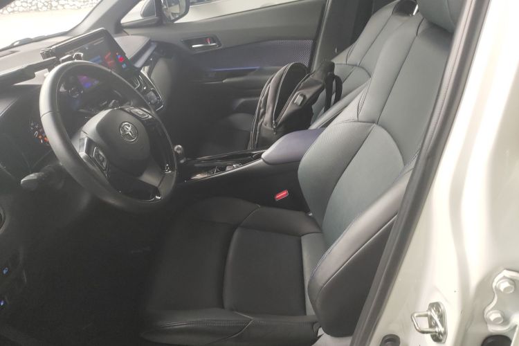 丰田C-HR 2020款 2.0L 豪华版局部细节19