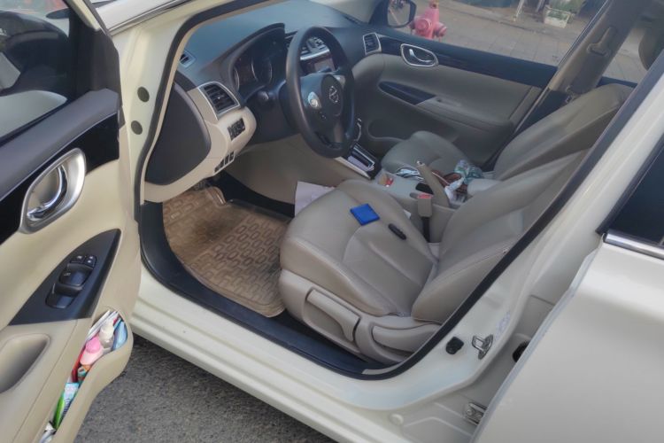 日产 轩逸 2016款 1.6XV CVT智享版中控内饰20