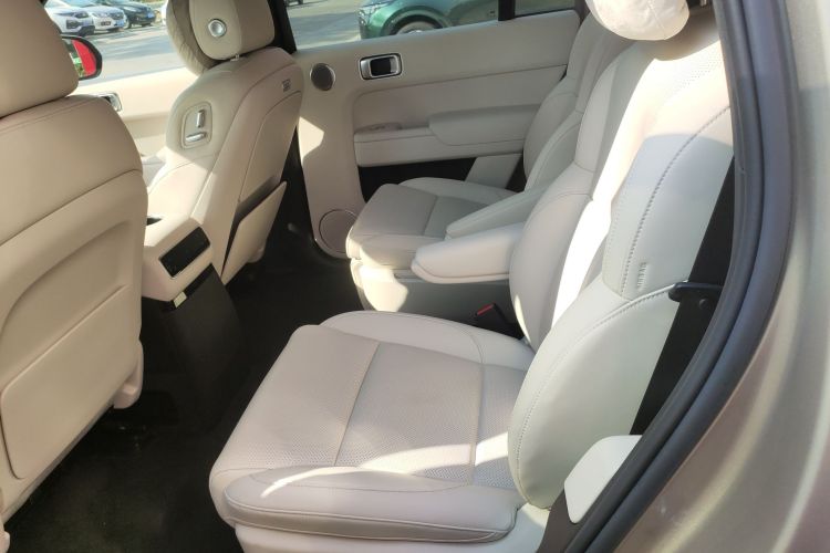 理想汽车 理想L9 2024款 Ultra中控内饰7004