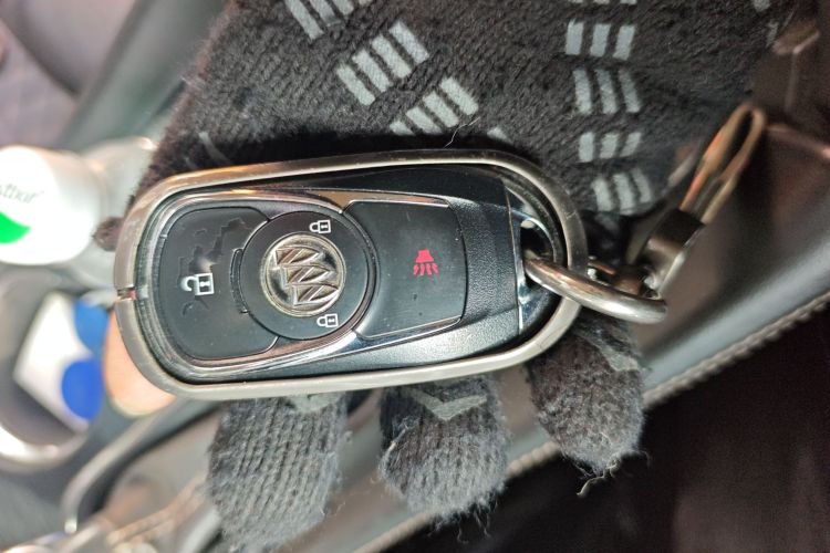 别克 昂科威 2015款 20T 两驱精英型中控内饰11