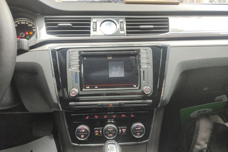 大众 帕萨特 2016款 330TSI DSG御尊版局部细节16