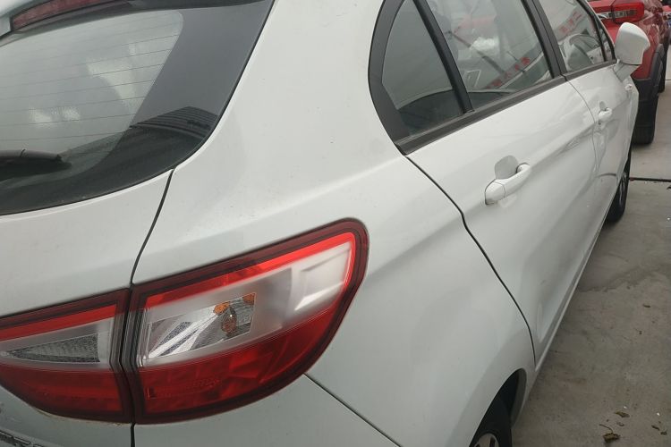 凯翼C3R 2015款 1.5L 手动金钻版车身外观7