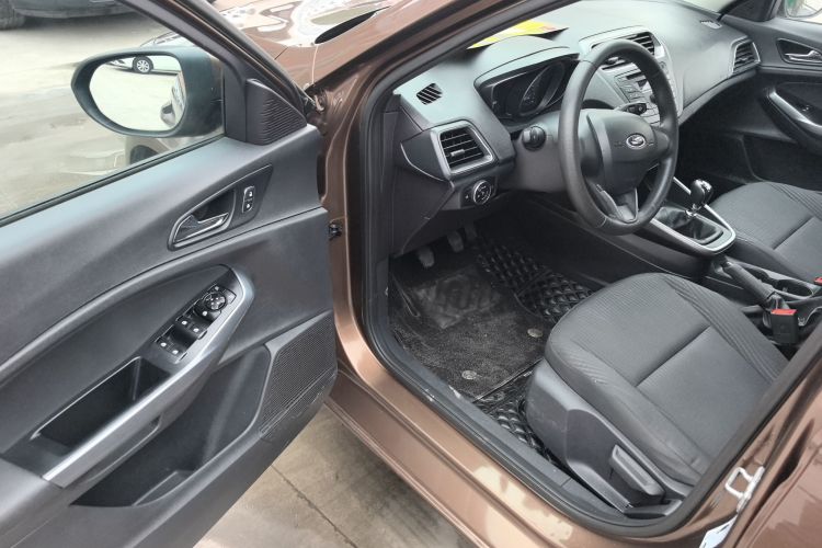 福特 福睿斯 2019款 改款 1.5L 手动质享型（胎压监测） 国VI中控内饰7003