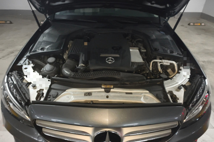 奔驰C级 2017款 改款 C 180 L 动感型运动版局部细节24