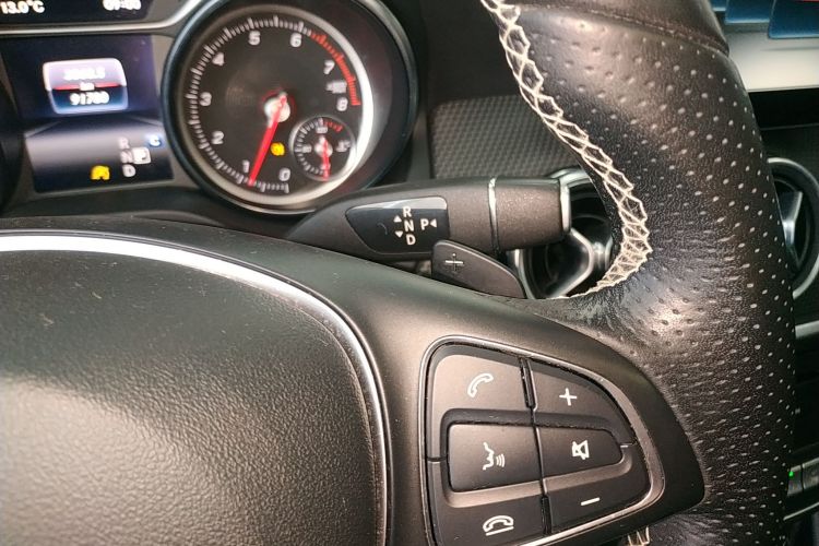 奔驰GLA 2017款 GLA 200 动感型局部细节18