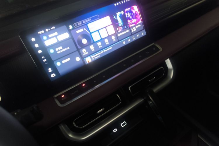 长城 炮 2023款 2.0T越野版自动汽油四驱高阶版中控内饰16