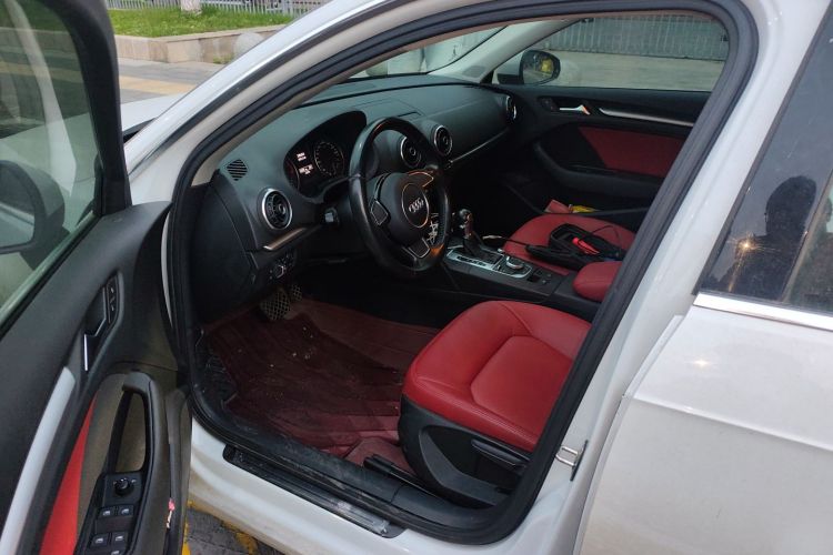 奥迪A3 2016款 Sportback 35 TFSI 进取型中控内饰20