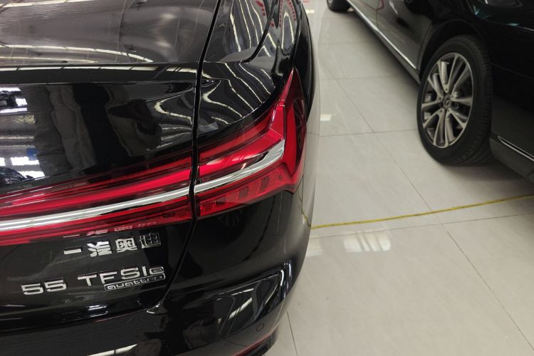 奥迪A6L新能源 2020款 55 TFSI e quattro车身外观9