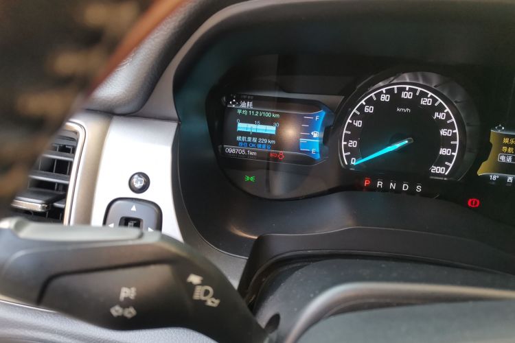 福特 撼路者 2017款 2.0T 汽油自动四驱豪华版 7座中控内饰15