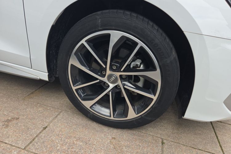 奥迪A3 2021款 Sportback 35 TFSI 进取运动型车身外观10