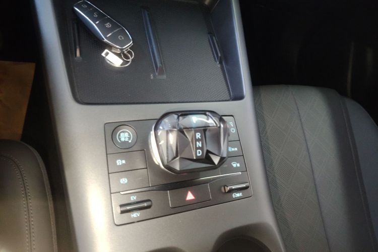 比亚迪 秦PLUS 2025款 DM-i 智驾版 55KM领先型局部细节18