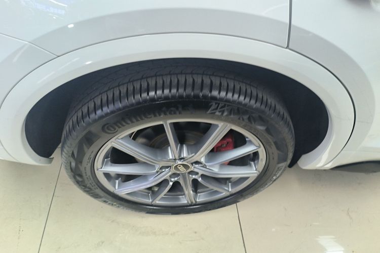 奥迪Q5L 2022款 40T 时尚动感型车身外观6008