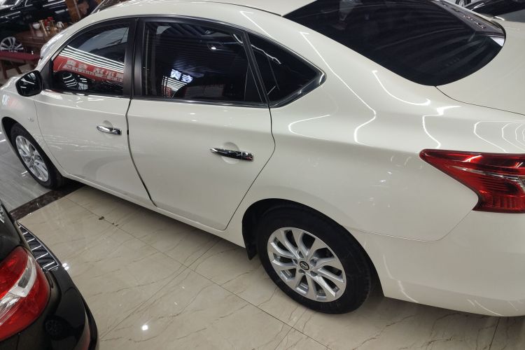 日产 轩逸 2022款 经典 1.6XL CVT豪华版车身外观4