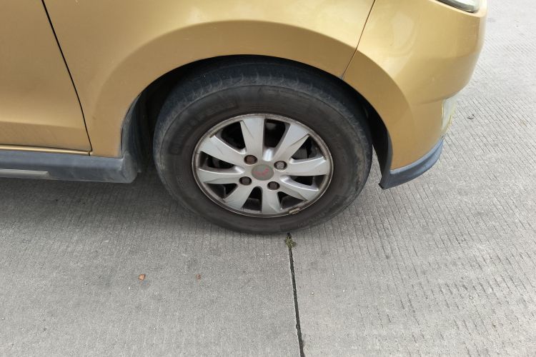 五菱汽车 五菱宏光 2014款 1.5L S标准型车身外观10