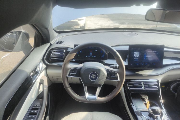 比亚迪 秦PLUS 2024款 荣耀版 DM-i 55KM领先型局部细节13