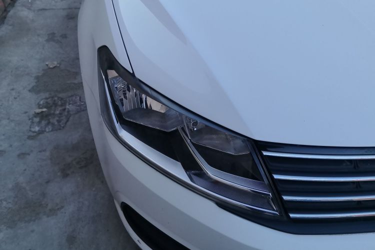 大众 朗逸 2015款 1.6L 手动风尚版车身外观8