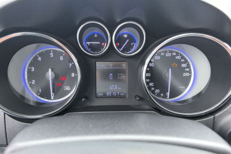 长安CS35 2016款 1.6L 手动豪华型 国IV中控内饰14