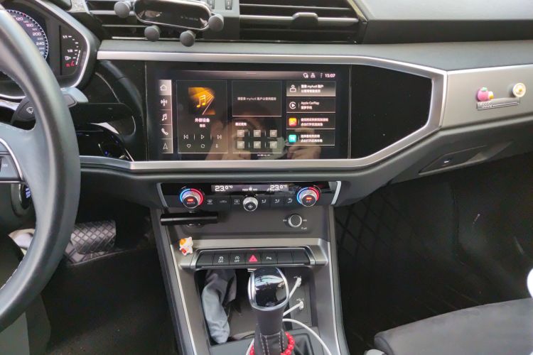 奥迪Q3 2022款 35 TFSI 进取动感型中控内饰16