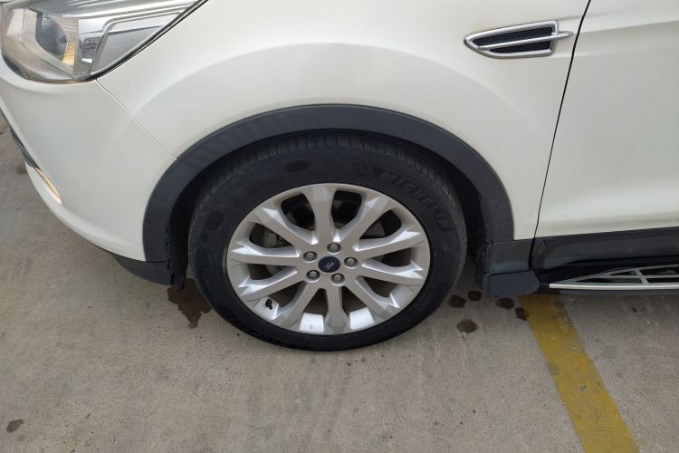 福特 翼虎 2015款 1.5L GTDi 两驱风尚型车身外观35