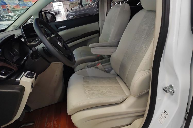 别克GL8 2023款 陆上公务舱 智享型中控内饰19