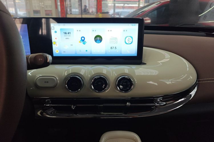 五菱汽车 五菱缤果 2025款 333km 悦享款中控内饰16