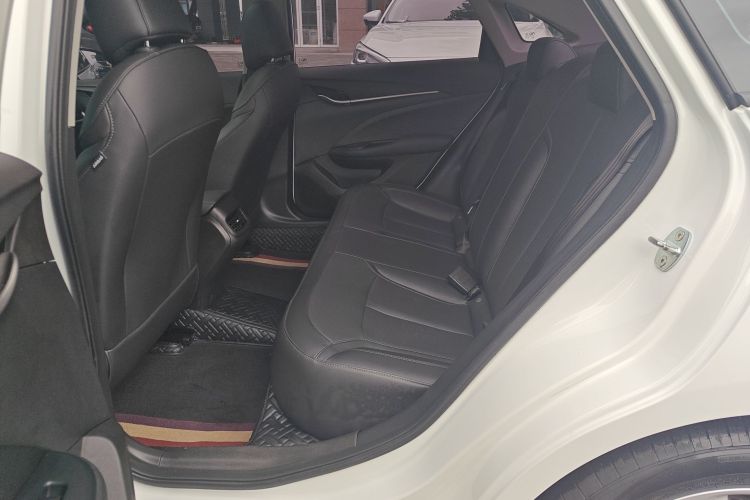 别克 英朗 2021款 改款 典范 1.5L 自动精英型中控内饰7004