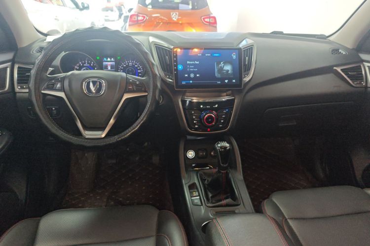 长安CS75 2016款 2.0L 手动豪华型 国V中控内饰7002