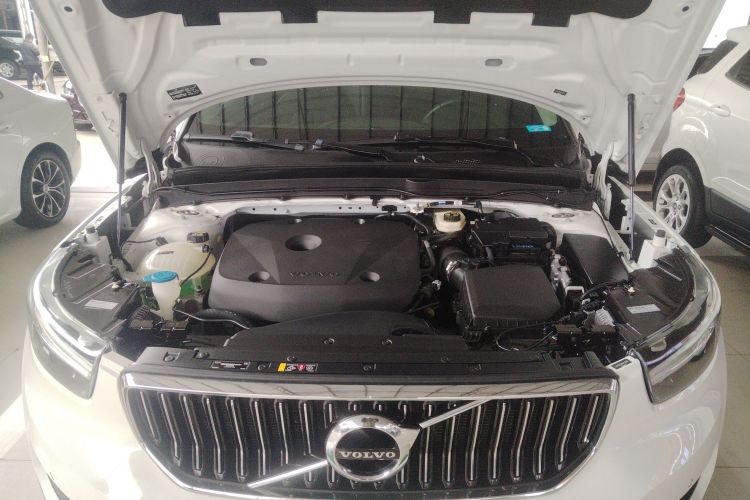 沃尔沃XC40 2022款 T4 四驱智行时尚版机舱底盘24