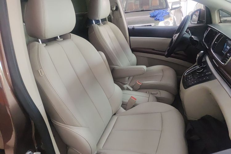 别克GL8 2018款 28T 尊贵型 国VI局部细节41