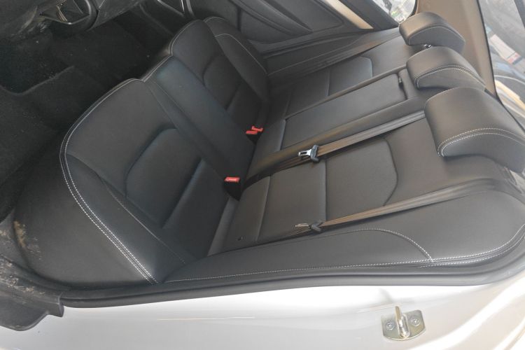 吉利汽车 帝豪 2018款 1.5L CVT向上互联版中控内饰7004