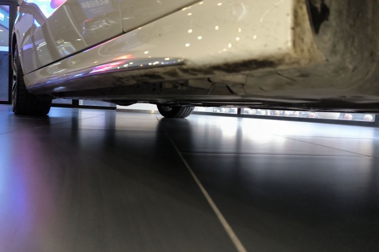 奔驰C级新能源 2023款 C 350 eL局部细节9001