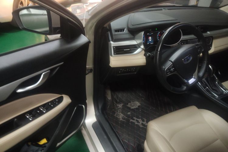 吉利汽车 帝豪 2018款 1.5L CVT豪华型中控内饰7003