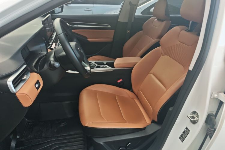 吉利汽车 帝豪 2025款 第4代 1.5L CVT旗舰型中控内饰19