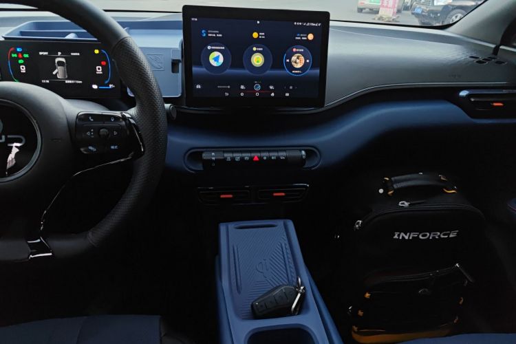 比亚迪 海鸥 2024款 荣耀版 305km 活力版中控内饰16