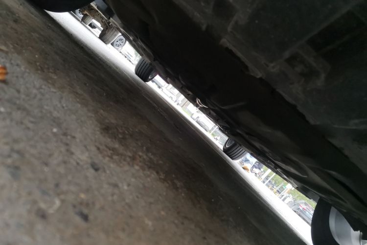 吉利汽车 帝豪 2022款 第4代 1.5L CVT旗舰型局部细节9008