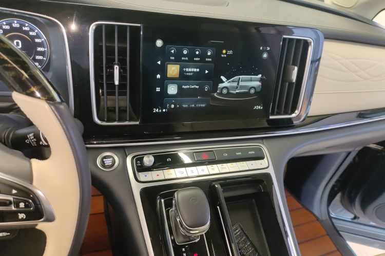 广汽传祺 传祺M8 2023款 大师系列 390T 四座御尊版中控内饰16