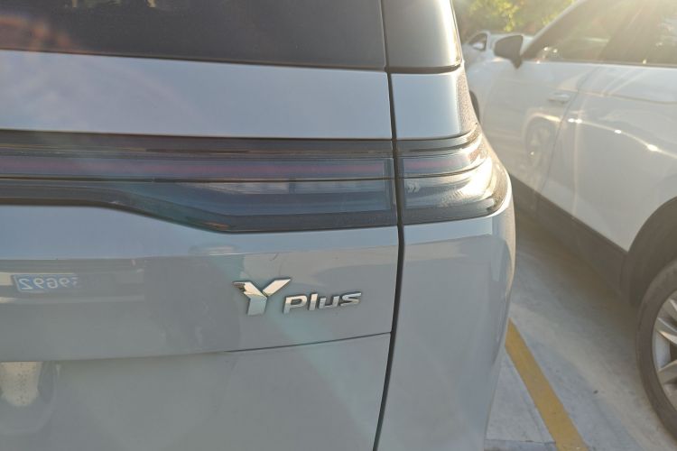 埃安 AION Y 2023款 Plus 510 乐享版车身外观9