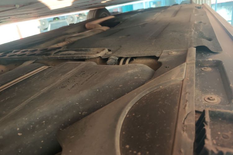 宝马5系 2014款 525Li 领先型局部细节9003