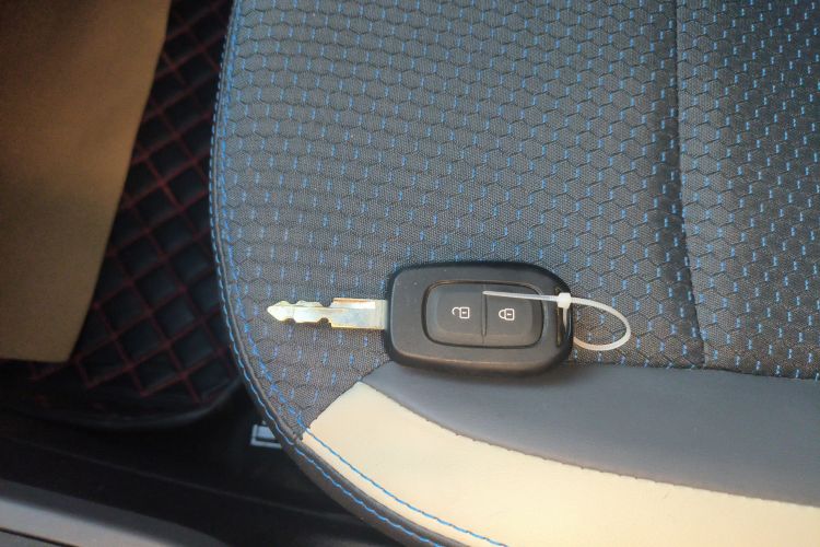 雷诺 e诺 2019款 e尚型中控内饰7001