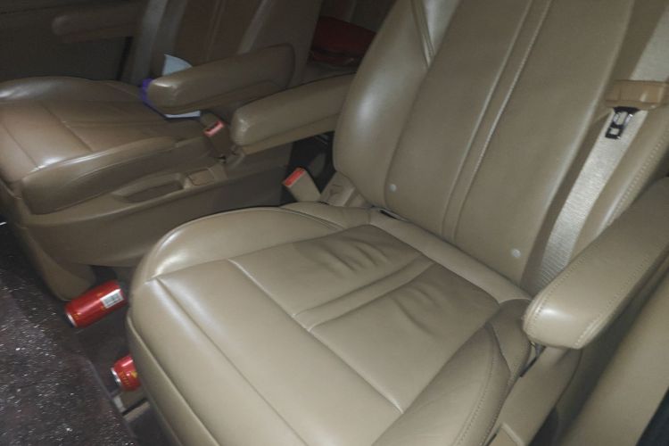 别克GL8 2017款 ES 28T 豪华型 国V中控内饰21