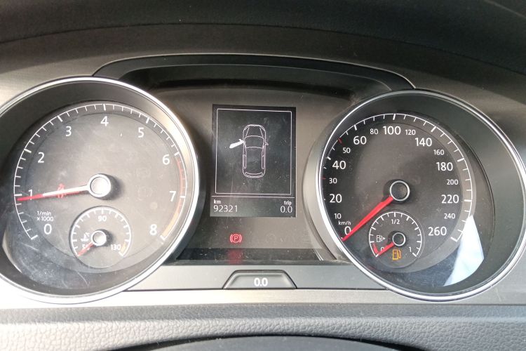 大众 高尔夫 2014款 1.6L 自动舒适型中控内饰14