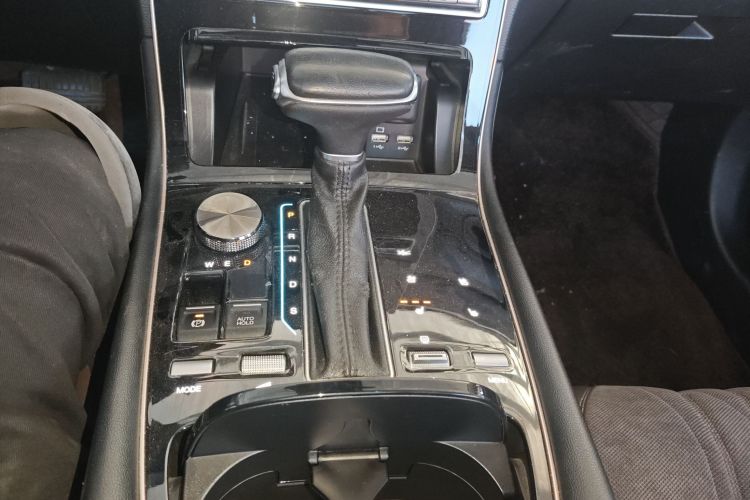 广汽传祺 传祺GS5 2019款 270T 自动尊享版中控内饰18