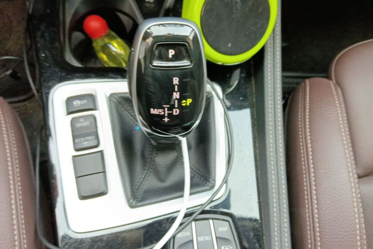 宝马1系 2022款 125i M运动曜夜版中控内饰18