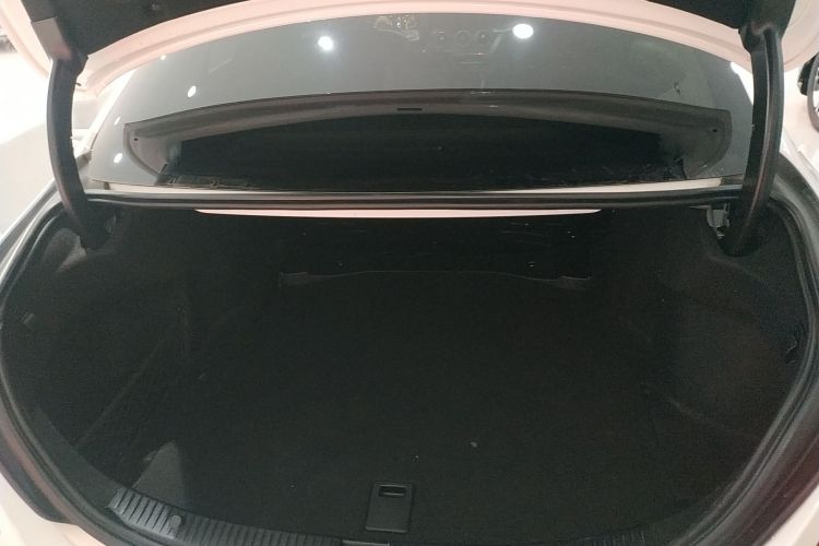 奔驰C级 2020款 改款 C 200 L 时尚型运动版局部细节23