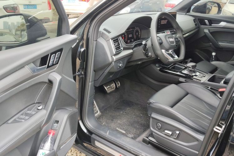 奥迪Q5L 2024款 45 TFSI 豪华动感型中控内饰7003