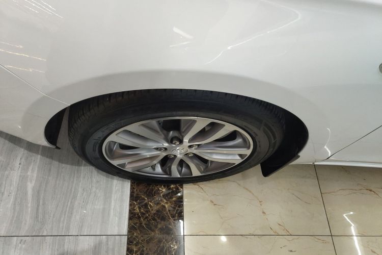 别克 英朗 2021款 改款 1.3T 自动轻混动精英型车身外观6007