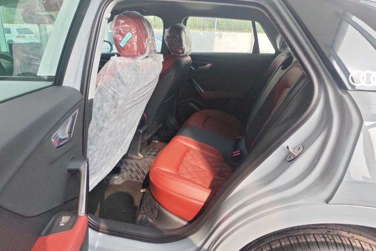 奥迪Q2L 2025款 35TFSI 时尚动感型中控内饰21