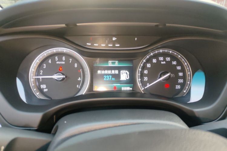 别克GL6 2018款 18T 6座尊贵型局部细节14