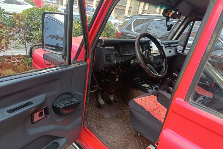 BAW北汽制造 212经典 2016款 2.0L 方门 四驱豪华型 国V中控内饰20